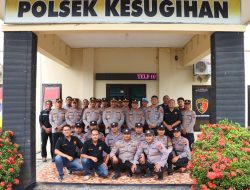 Kapolresta Cilacap Kunjungi Polsek Jajaran, Tekankan Profesionalisme dan Sinergitas TNI-Polri
