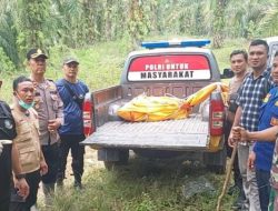 “Lewati Medan Terjal dan Curam, Kapolsek Tanah Jawa Pimpin Langsung Evakuasi Mayat di Sungai Tongguran