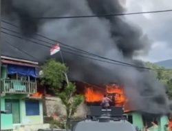 Sinergi Cepat Polri Kendalikan Kebakaran di Kompleks Kodam Lama Jayapura*