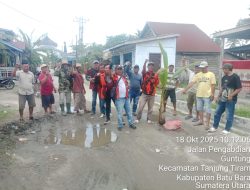 Ketua(PAC)Pemuda Pancasila PP Rezki Darlianda Putra,S,Kap.Ners Bersama Angota Dan Masyarakat Turun Melihat Kondisi Jala Yang Menjadi Keluh Resa 