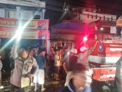 Kapolsek Bangun Pimpin Langsung Penanganan Kebakaran Rumah di Nagori Bangun,Kerugian Capai 700 Juta*