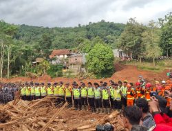 *Operasi SAR Longsor Majenang Resmi Ditutup, Dua Korban Masih Belum Ditemukan*