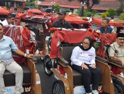 180 Tukang Becak di Cilacap Terima Becak Listrik Gratis dari Prabowo