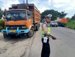 Personil Satlantas Polres Batu Bara melaksanakan kegiatan “POLANTAS MENYAPA” di SPBU Wilkum Indrapura, 