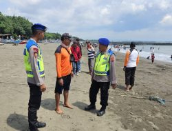 Polresta Cilacap Intensifkan Pengamanan Objek Wisata, Polri Hadir Jaga Keamanan dan Kenyamanan Wisatawan*