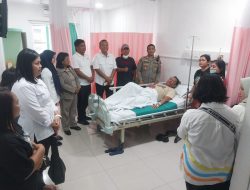 Kapolsek Bangun dan Bhayangkari Jenguk Anggota Sakit: “Personel Bukan Rekan Kerja, Tapi Keluarga”