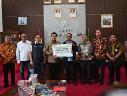 *INALUM Salurkan Bantuan Rehabilitasi Gereja Terdampak Banjir di Humbang Hasundutan*