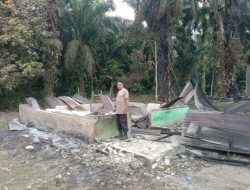 Diduga Korsleting Listrik, Satu Unit Rumah di Raya Kahean Hangus Terbakar