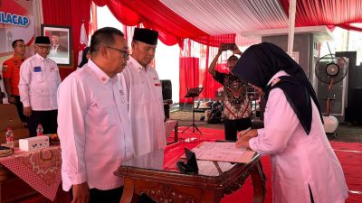 Sebanyak 168 pengurus Palang Merah Indonesia (PMI) dari 24 Kecamatan di Cilacap, Jawa Tengah resmi dilantik. 