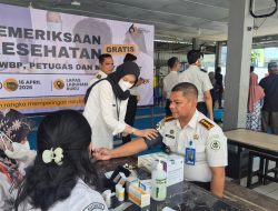 ​TINGKATKAN DERAJAT KESEHATAN, LAPAS LABUHAN RUKU GANDENG DINKES BATU BARA GELAR PEMERIKSAAN KESEHATAN GRATIS HBP KE-62