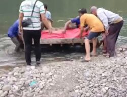 Diduga Seorang Pelajar Ditemukan Tewas Saat Berenang  di Sungai Cijalu