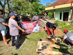 Legislator Kaisar Beri Puluhan Sapi Kurban di Cilacap dan Banyumas