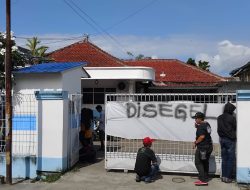 Dapur MBG di Cilacap Mendadak Disegel Relawan, Desak Manajemen Diganti