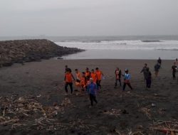 6 Remaja di Cilacap Terseret Ombak di Pantai: 4 Selamat, 2 Meninggal Dunia