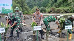 *Kapolsek Adipala dan Forkopimda Tanam Mangrove di Gunung Selok, Perkuat Kelestarian Pesisir*