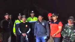 Gerak Cepat Babinsa Koramil 14/Cimanggu Bersama Warga, Kebakaran Hutan di Pesahangan Berhasil Dipadamkan