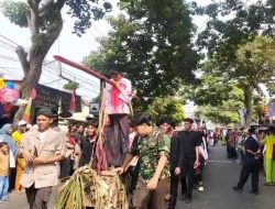 Semarak Kemerdekaan, MAN 2 Cilacap Tampil Memukau dalam Karnaval HUT RI ke-81
