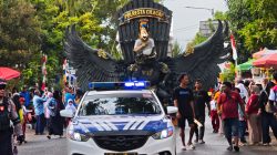 Meriahkan Karnaval Mobil Hias HUT ke-81 RI, Polresta Cilacap Tampilkan GARBHA dan Kendaraan Dinas Polri*