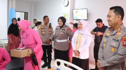 Kapolres Batu Bara Besuk Anak Korban Luka Bakar di RS Bidadari, Berikan Dukungan Moril
