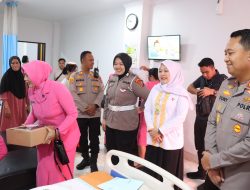 Kapolres Batu Bara Besuk Anak Korban Luka Bakar di RS Bidadari, Berikan Dukungan Moril