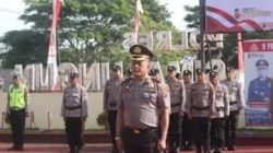 Momen Haru dan Bangga, Kompol Suit Purba Dasuha Terima Kenaikan Pangkat Pengabdian di Polres Simalungun.