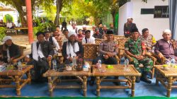 Wakili Kapolsek, Panit Lantas dan Bhabinkamtibmas Tanah Jawa Hadiri Peringatan Maulid Nabi di Ponpes Daaruttauhid Ahlillah