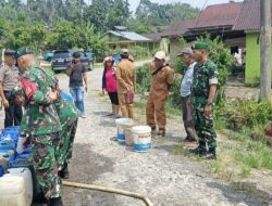 Kodim Simalungun Salurkan Air Bersih untuk Warga Raya Bosi