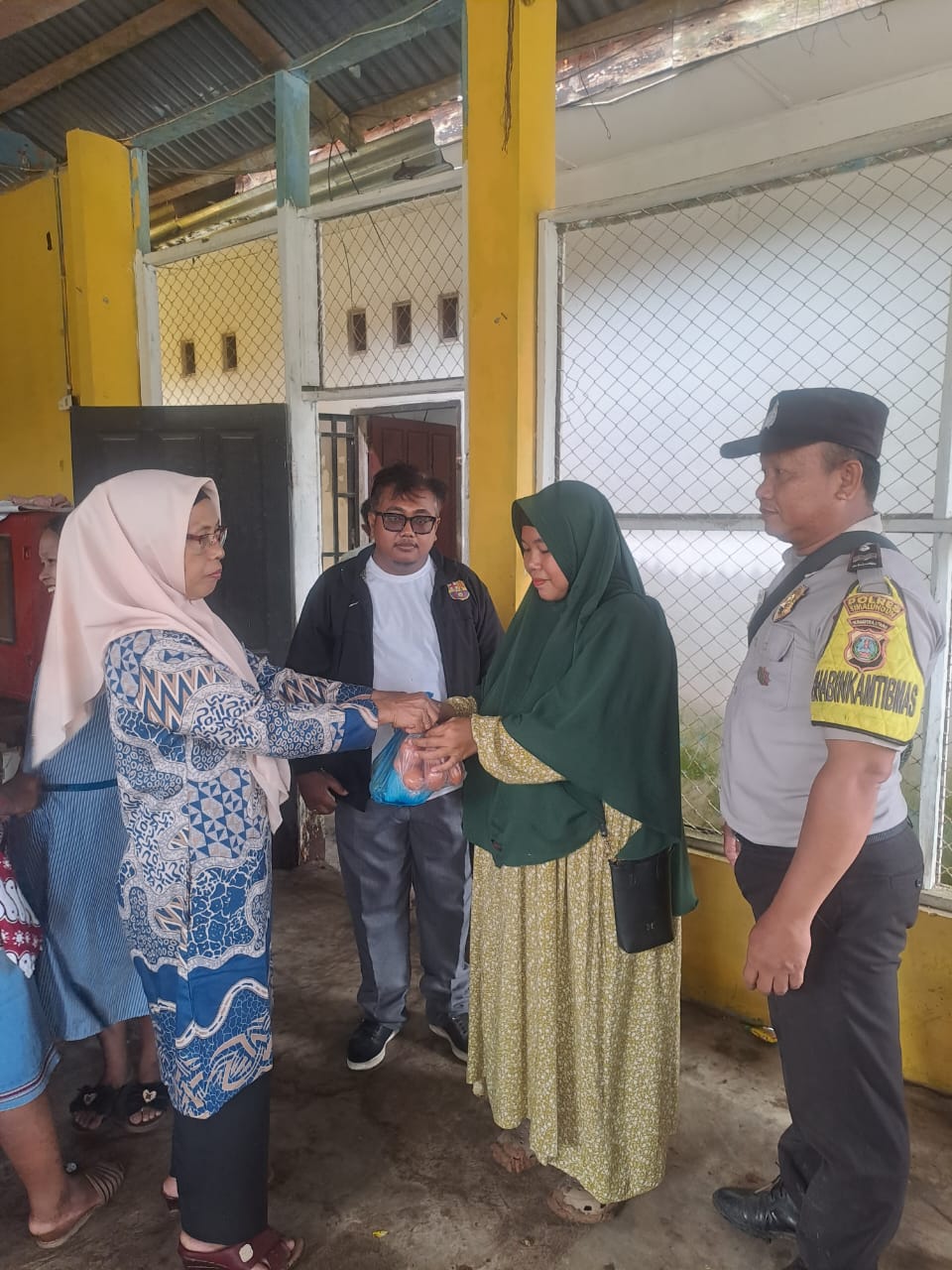 Bhabinkamtibmas Bosar Maligas Pantau Posyandu, Dukung Program Gizi Bumil dan Balita di Nagori Tinjowan