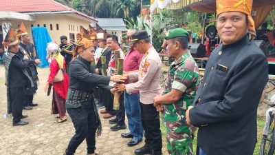 Dihadiri 1.500 Tamu Undangan, Kapolsek Silou Kahean Pimpin Pengamanan Pelantikan Ketua P3BP Kecamatan Silou Kahean
