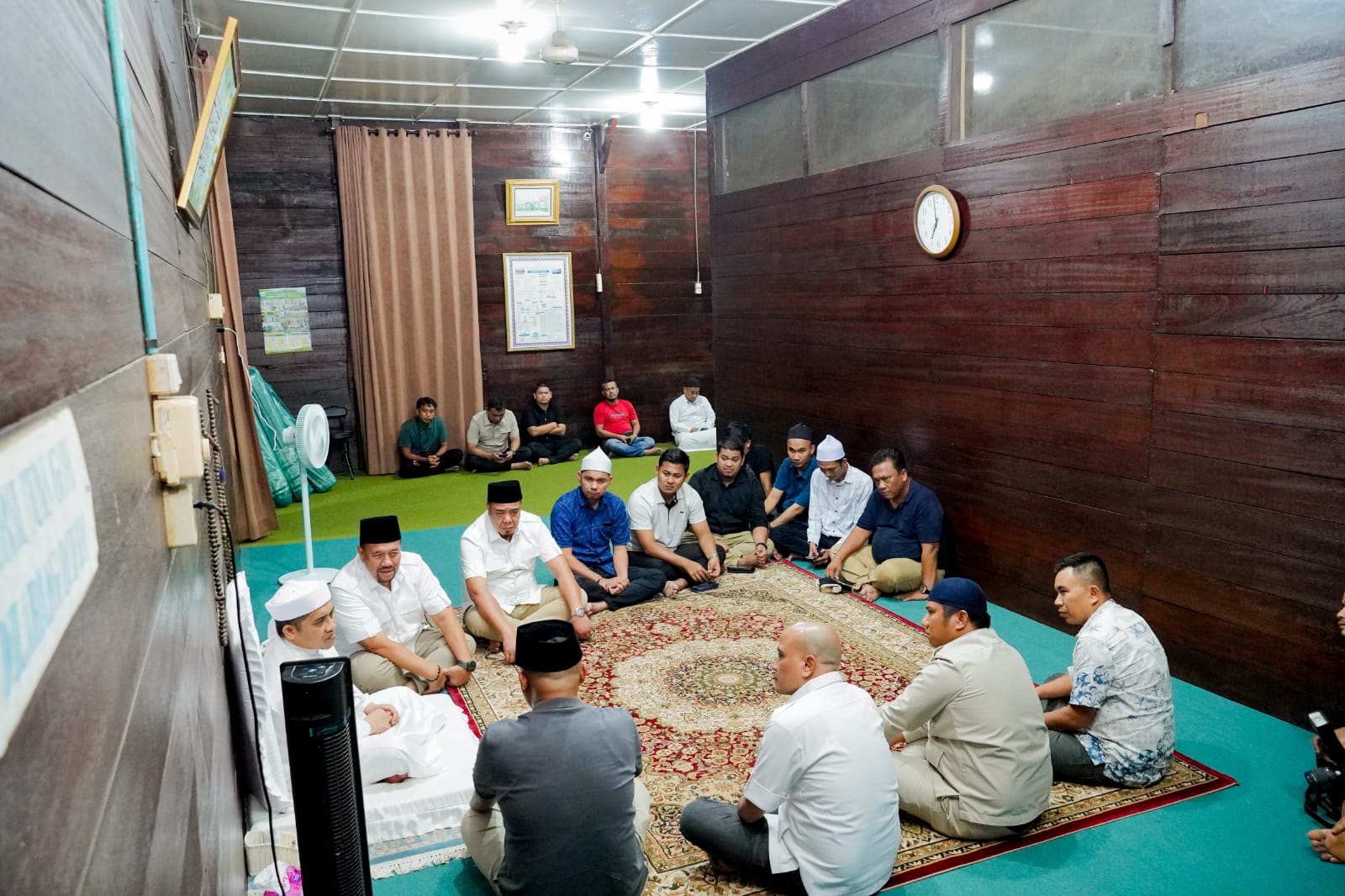 Bupati Batu Bara Bersama Anggota DPR RI Sugiat Santoso Salurkan 4 Ekor Sapi dan 1 Ton Beras ke Pesantren Taajussalaam
